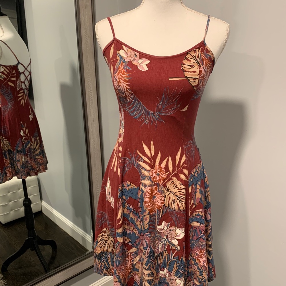 Dress - Picture 2 of 2
